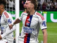  纽卡斯尔迎荷甲关键赛，转会期外线爆发，更衣室稳定，纪律约束更严格-开云网站