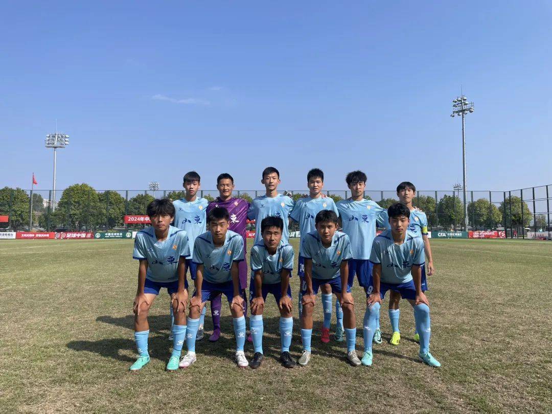 乒乓球淘汰赛上演强强对话,岭南犀牛队大胜岭东飞鹰队,战术调整见效;边路成突破口 乒乓球淘汰赛上演强强对话,岭南犀牛队大胜岭东飞鹰队,战术调整见效;边路成突破口