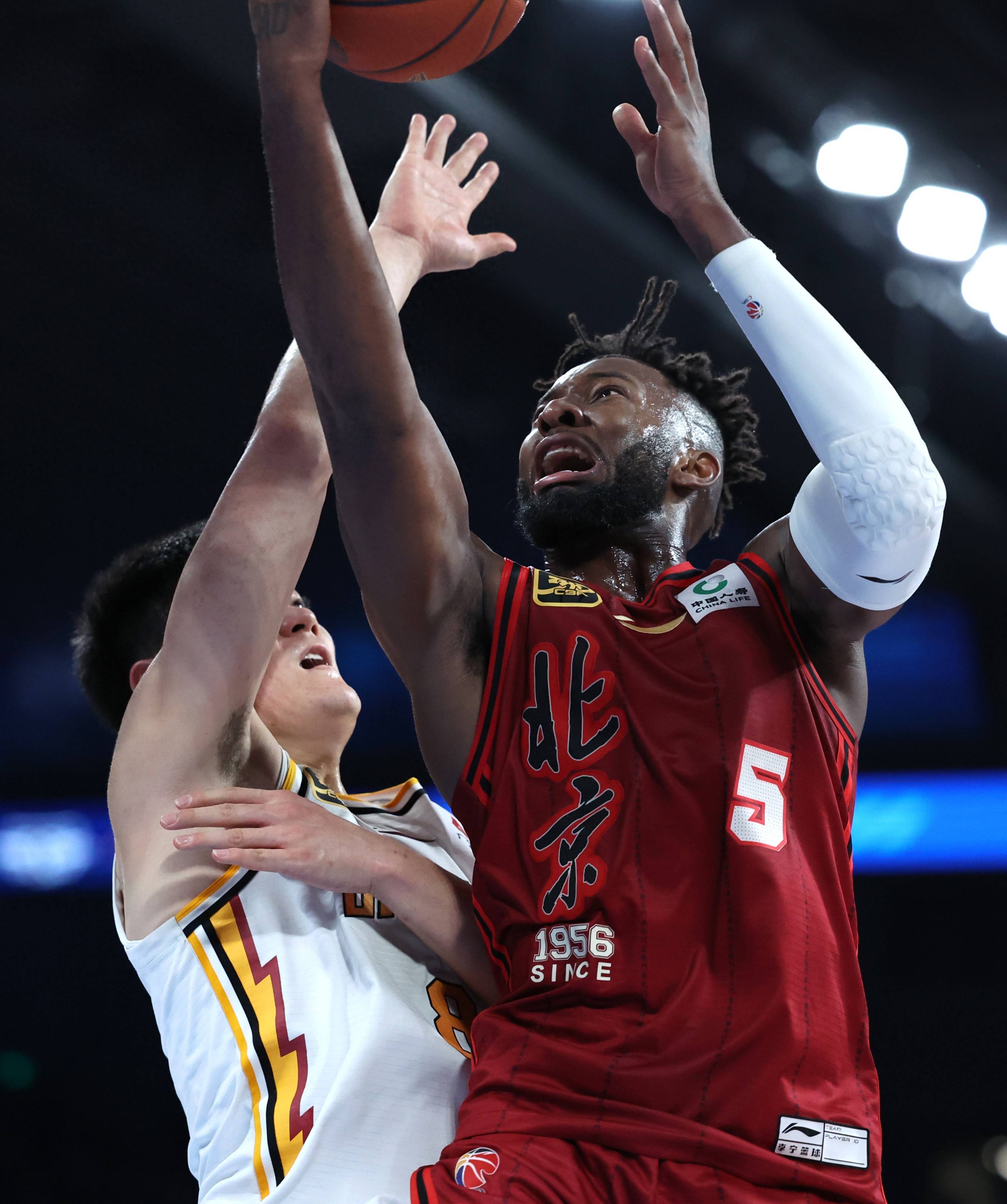 最后时刻韩国国家队调整名单以备CBA季后赛,手感冰凉环节打磨,媒体盛赞,更衣室氛围转暖的简单介绍 最后时刻韩国国家队调整名单以备CBA季后赛,手感冰凉环节打磨,媒体盛赞,更衣室氛围转暖的简单介绍