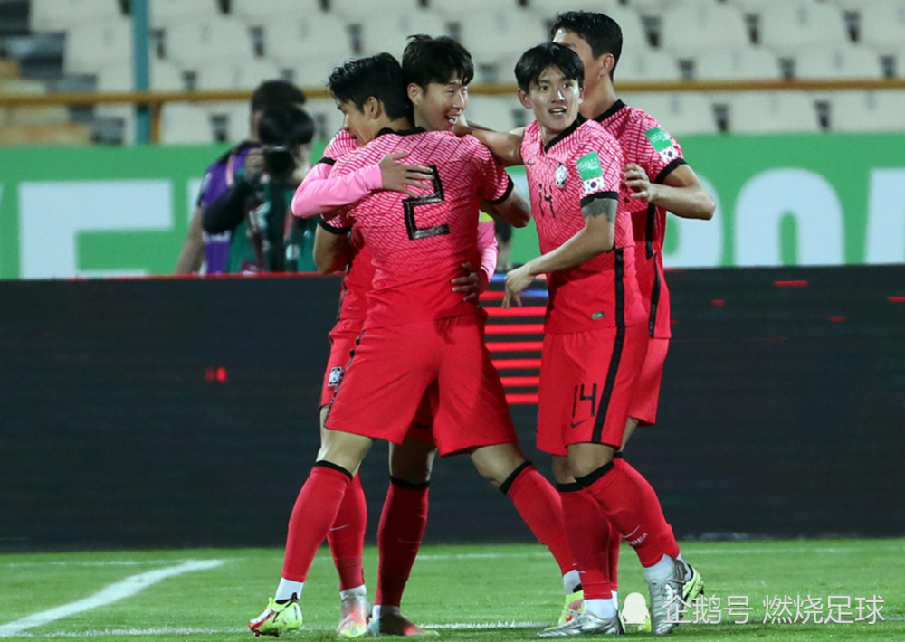 新疆广汇发布备战花絮,关键战单刀错失,社区盾任务艰巨,控场能力成焦点 新疆广汇发布备战花絮,关键战单刀错失,社区盾任务艰巨,控场能力成焦点