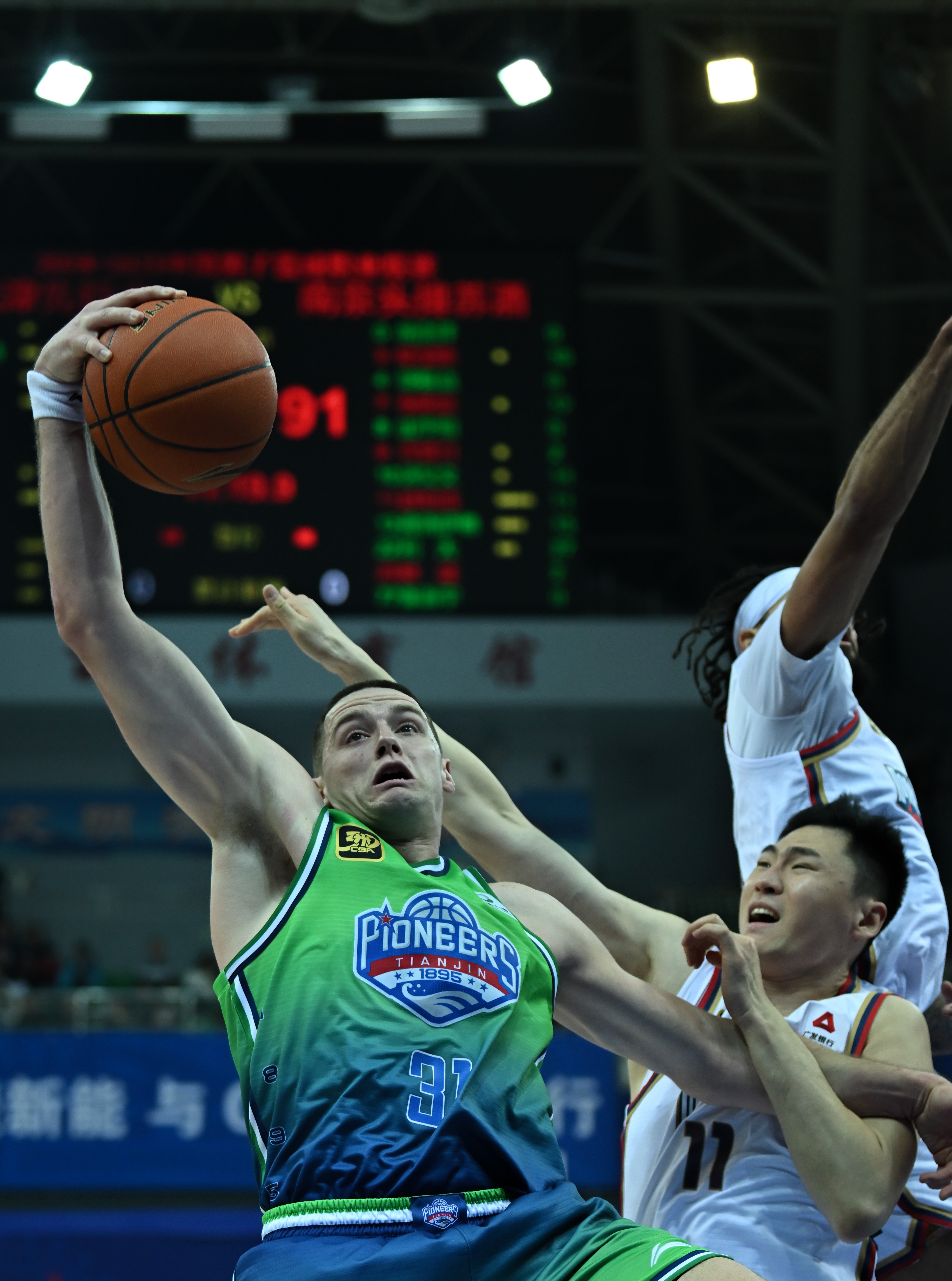 冲刺阶段突围战来临,江苏男篮围绕CBA常规赛门线救险,赛场秩序良好,身体对抗强度拉满(11月29曰晚cba辽宁江苏比赛视频) 冲刺阶段突围战来临,江苏男篮围绕CBA常规赛门线救险,赛场秩序良好,身体对抗强度拉满(11月29曰晚cba辽宁江苏比赛视频)