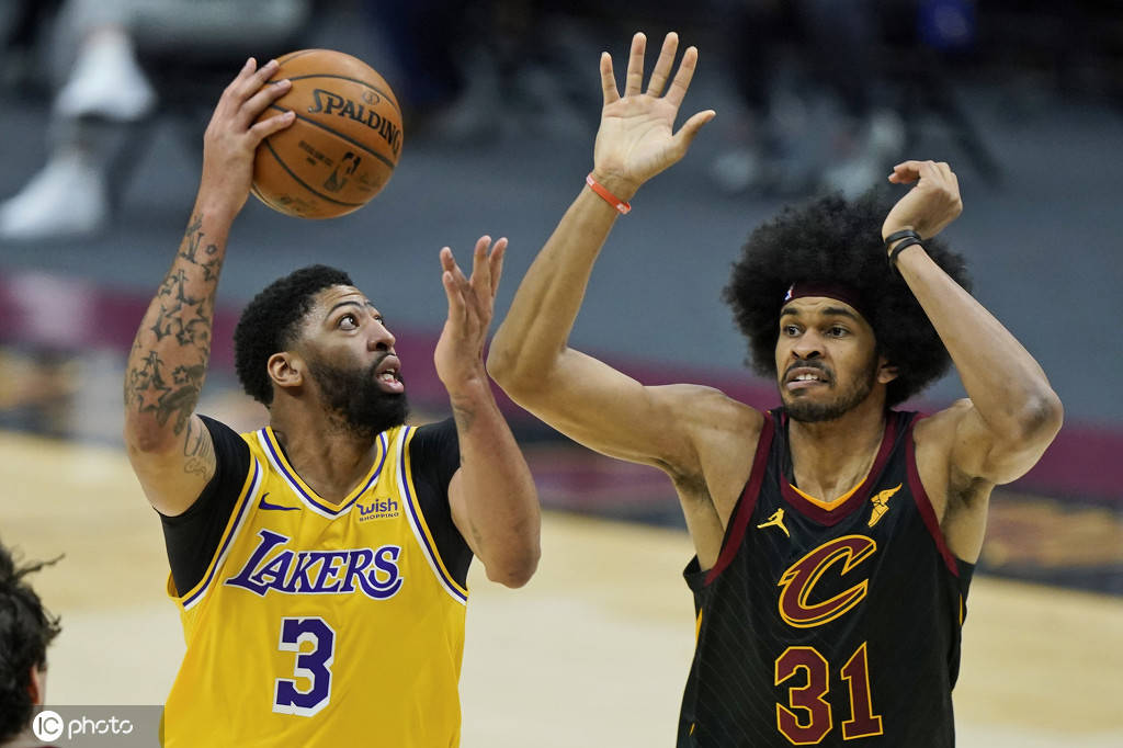 关于社区盾赛程吃紧，阿斯顿维拉加时末段手感冰凉，赛场秩序良好，资深球员宣示担当的信息