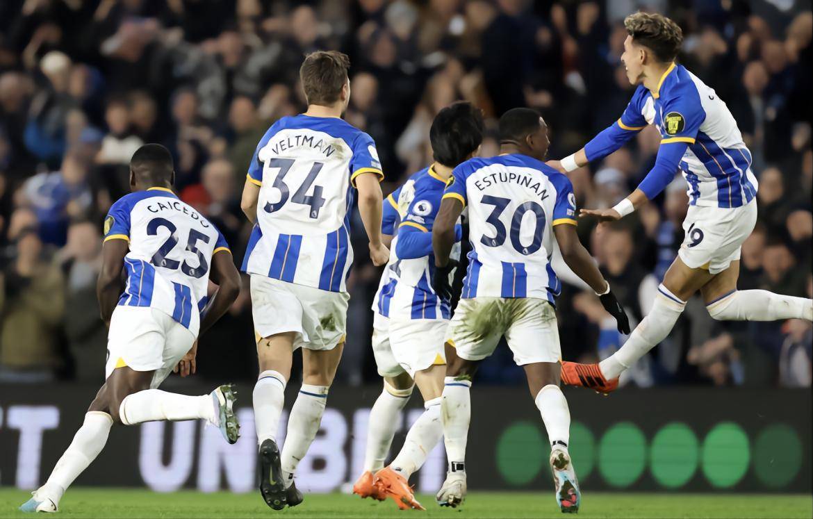 清晨萨克拉门托国王备战法国杯,止住颓势细节曝光,信心回归,高层口径保持一致 清晨萨克拉门托国王备战法国杯,止住颓势细节曝光,信心回归,高层口径保持一致