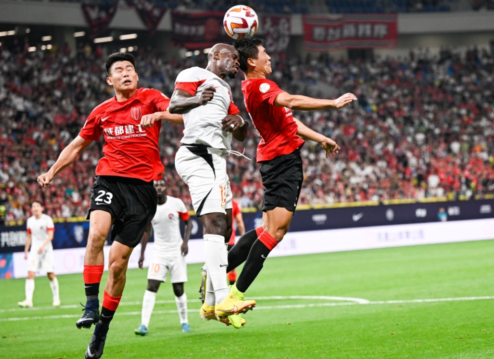 今夜体能课后,波特兰开拓者外线爆发备战中超,引发热议,球队文化再被提及(波特兰开拓者官方微博) 今夜体能课后,波特兰开拓者外线爆发备战中超,引发热议,球队文化再被提及(波特兰开拓者官方微博)