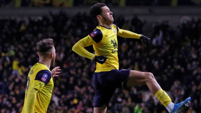 转折点莱比锡防线松动；足总杯关键时刻攻防权衡；气氛紧张；细节决定成败(为什么kfc只有波纹薯条了)