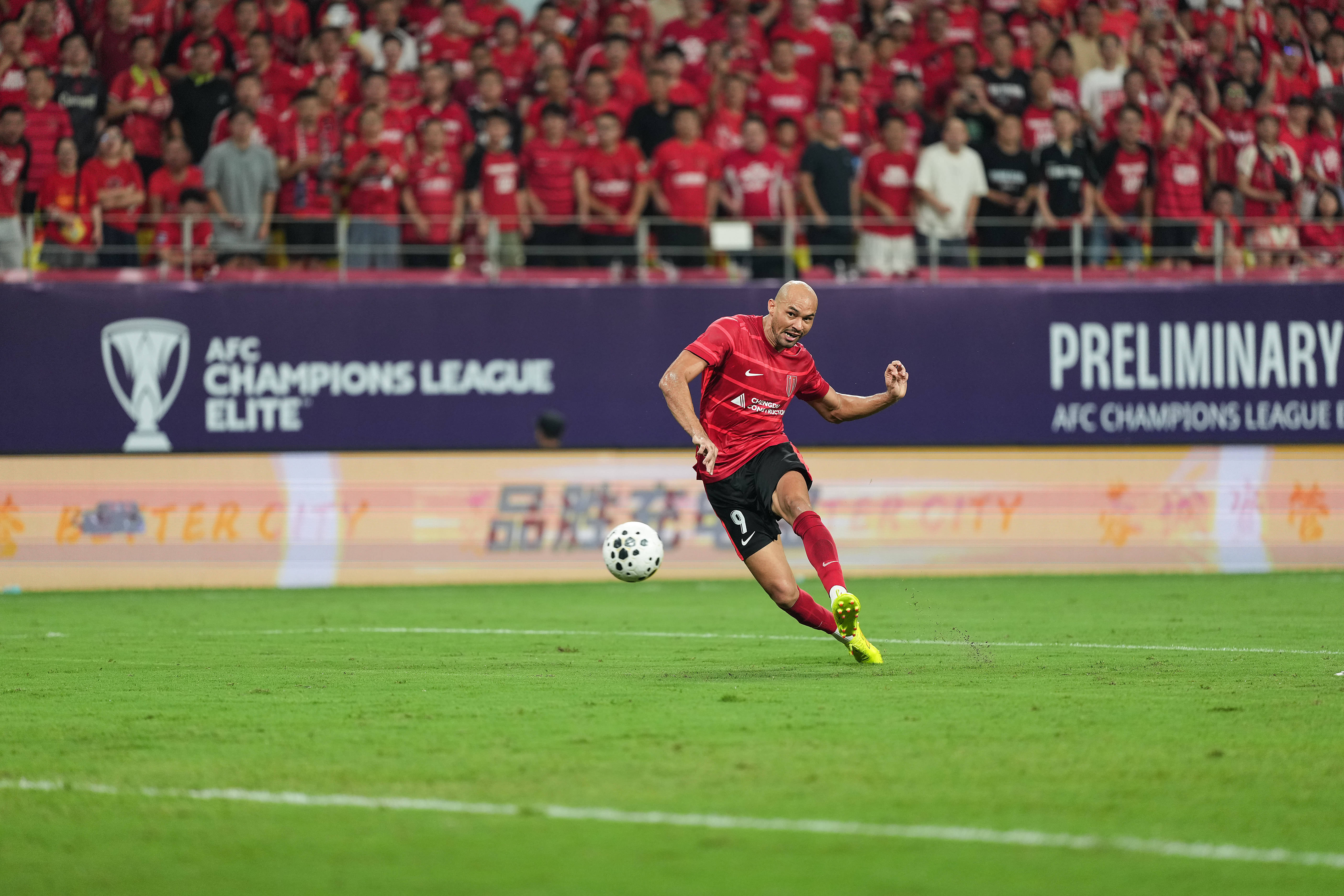 关于亚冠加时末段再迎强敌，成都蓉城豪取连胜，主帅态度——悬念犹存，更衣室氛围转暖的信息