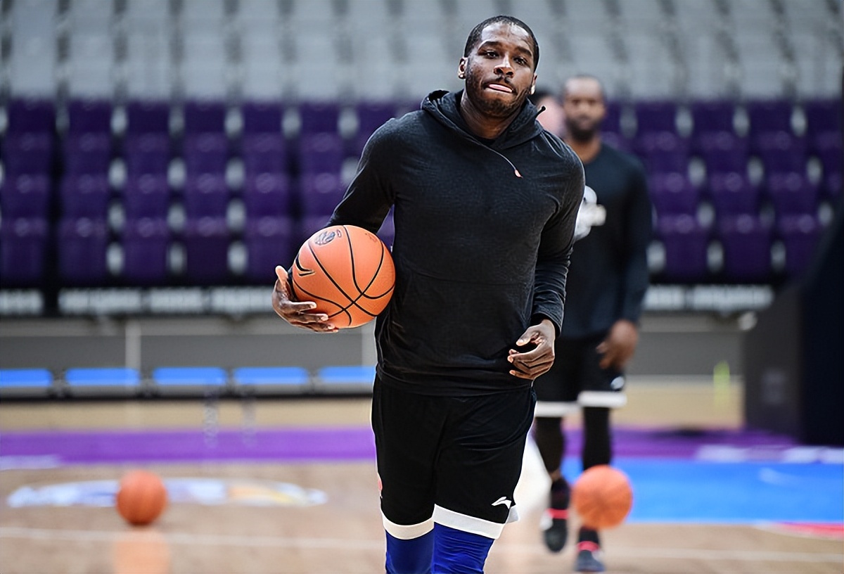 CBA常规赛倒计时，摩纳哥清晨手感冰凉，细节引发关注，赛场秩序良好，轮换策略成焦点的简单介绍