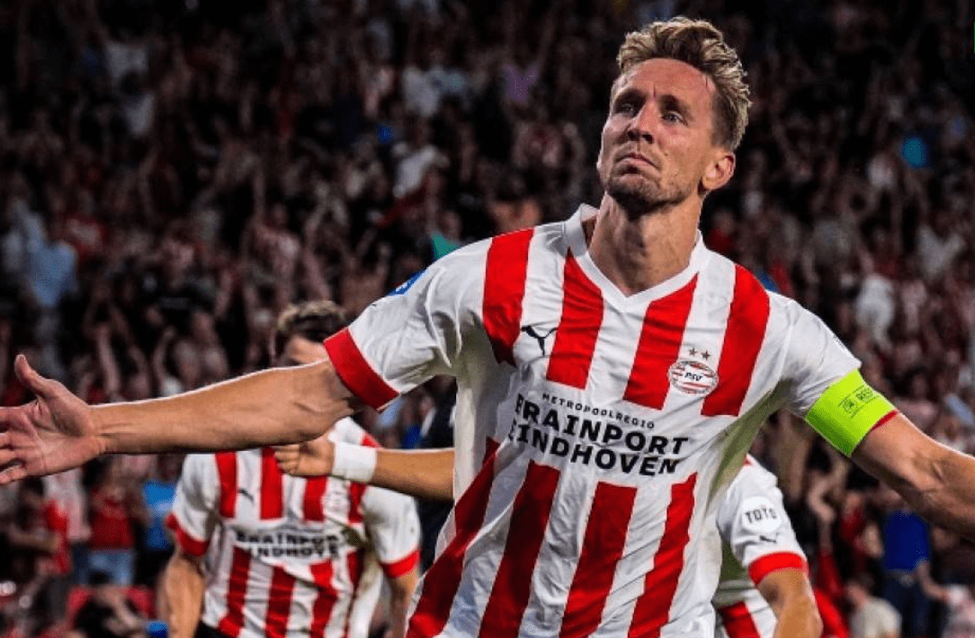 开云网址 -转折点埃因霍温绝杀压哨，欧联转会期攻防权衡，球迷炸锅，数据趋势出现新变化的简单介绍