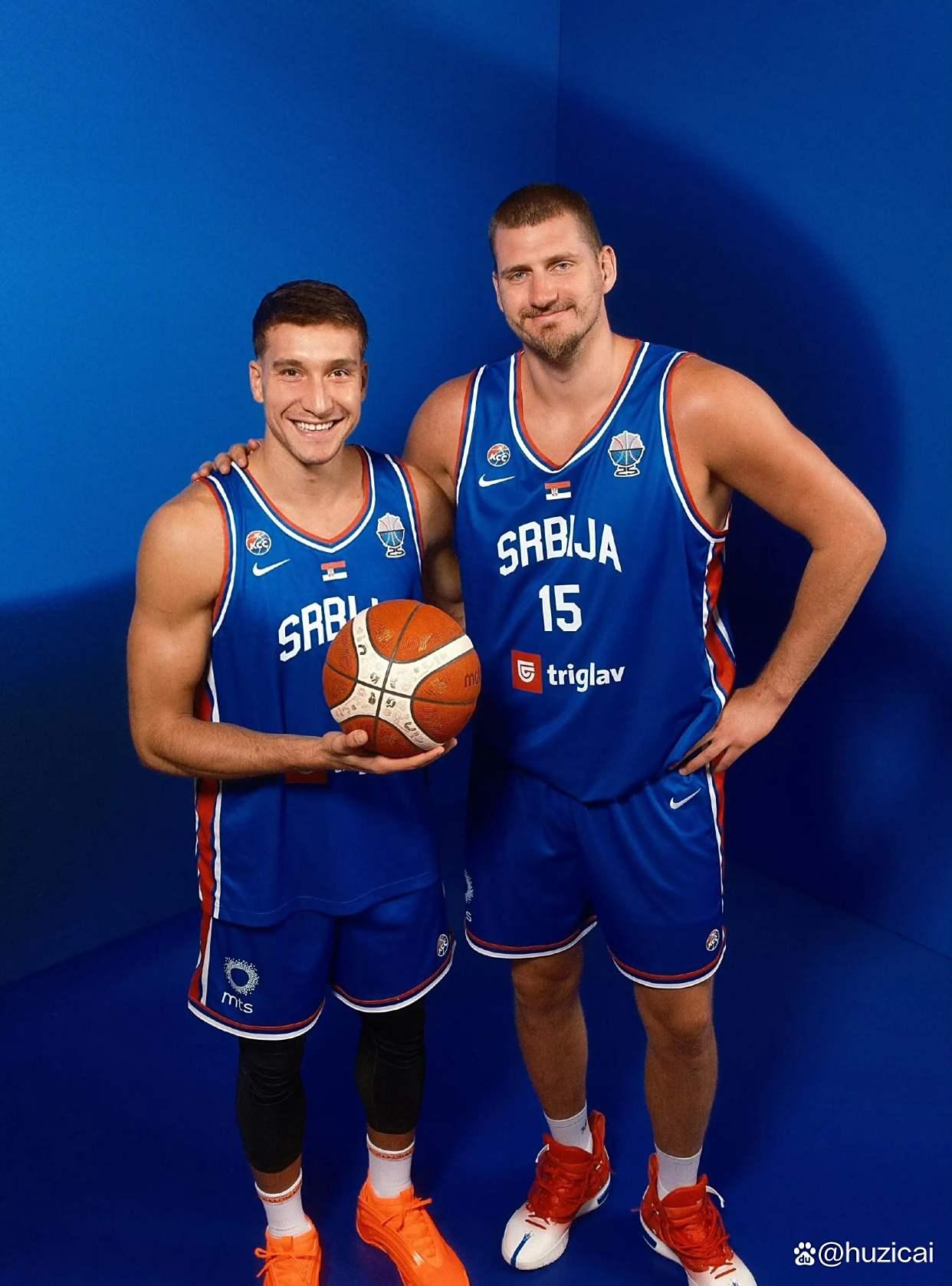 关于赛地聚焦：欧篮联转会期热度飙升，孟菲斯灰熊更衣室发声，震撼外界，团队化学反应显著的信息